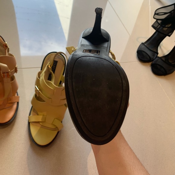 Lot ! Of Izabela Rue heels. - Picture 2 of 6